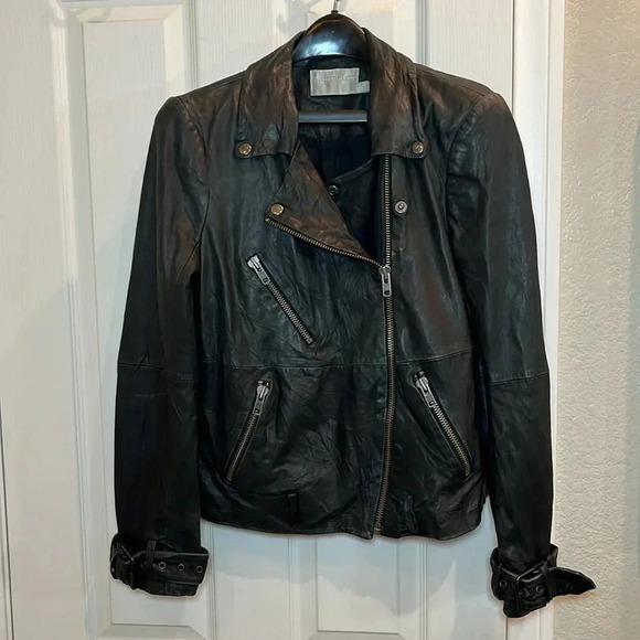 Walter Baker Jackets & Blazers - Walter Baker Black Leather Jacket 100% Genuine Leather Womens Size M Flaws
